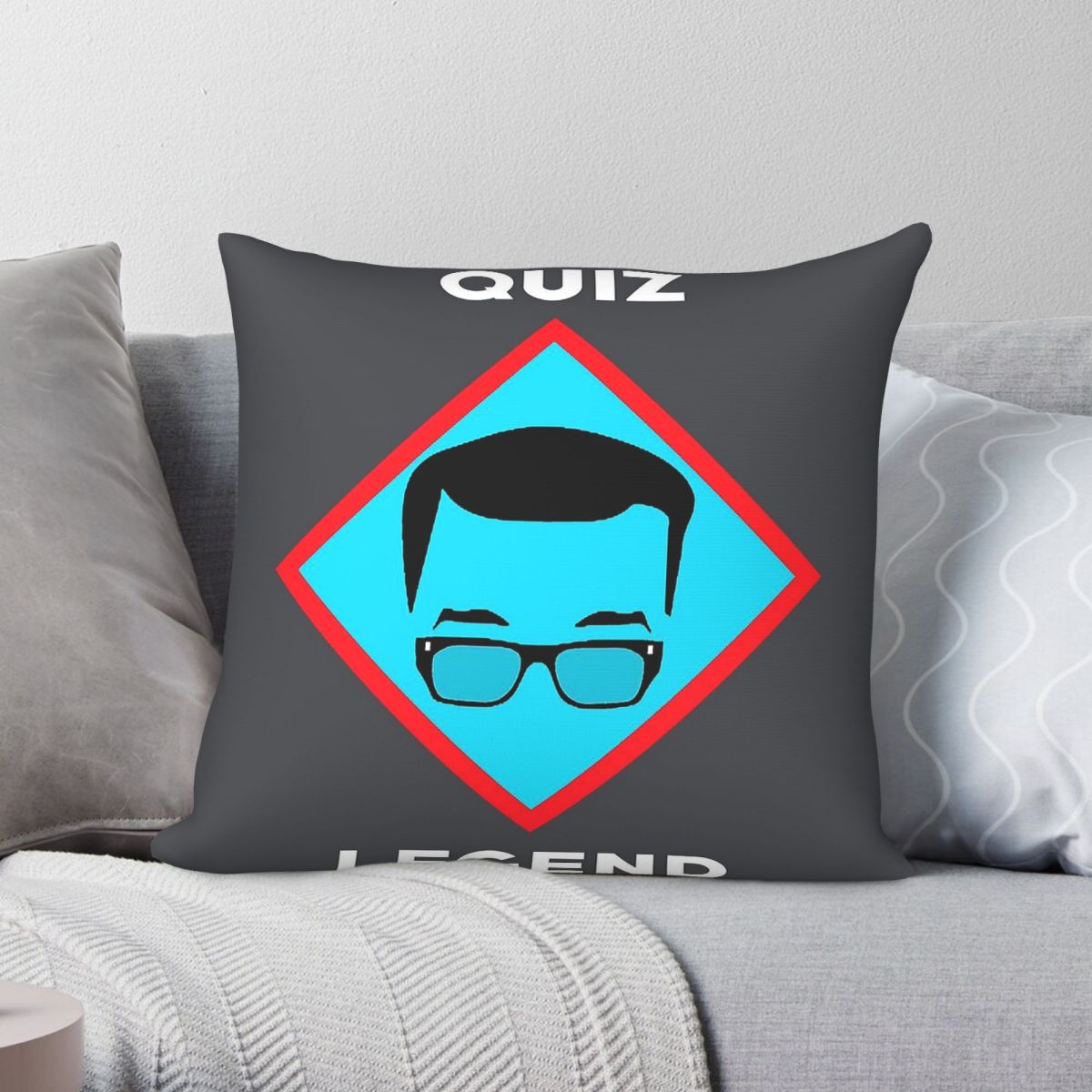 Home Decor Quiz - Наволочка Richard Osman Quiz Legend Square,